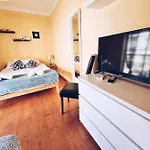 בית הארחה Downtown-guest House *