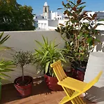 Downtown-guest House בית הארחה *