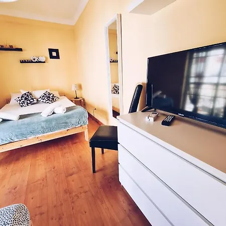 Pensionat Downtown-guest House *