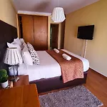 Downtown-guest House بيت ضيافة Olhão