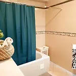 Downtown-guest House بيت ضيافة *